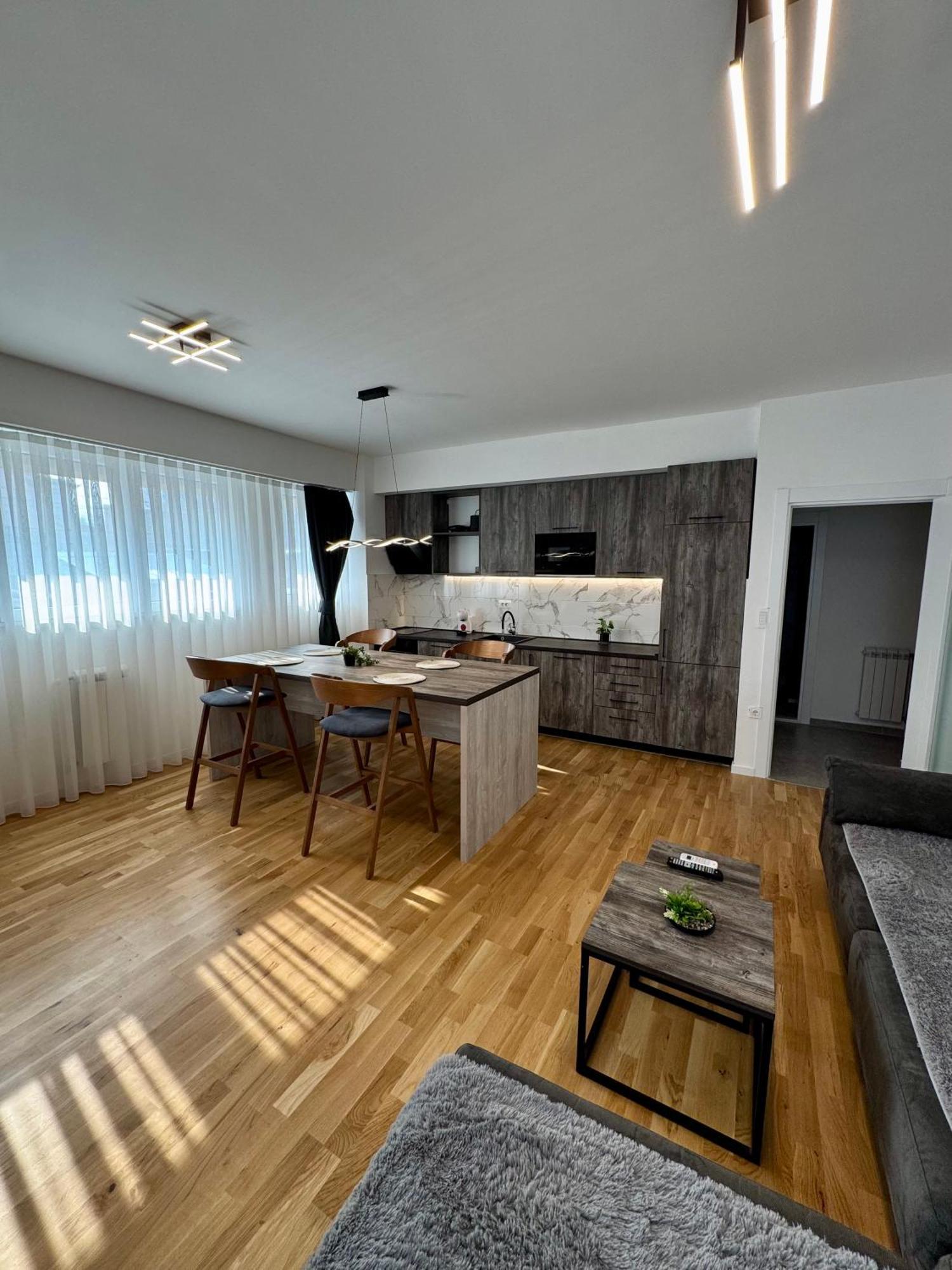 Downtown Riverside Apartments Skopje Eksteriør billede