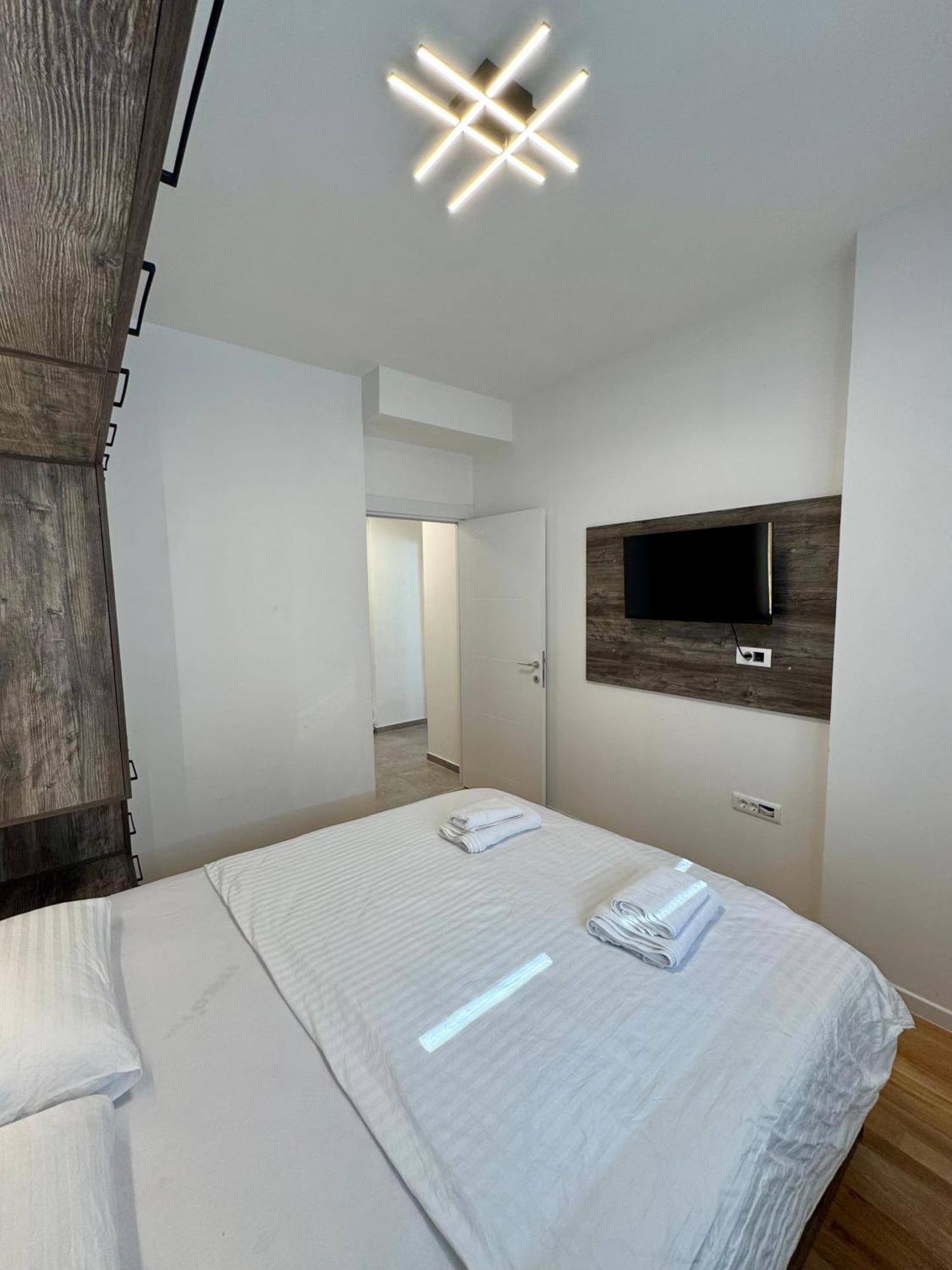 Downtown Riverside Apartments Skopje Eksteriør billede